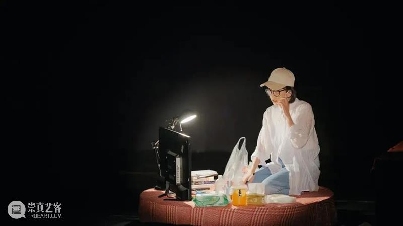 《嘿!我失眠了》上话即将开演!|对话导演山田由梨 上海话剧艺术中心 山田 导演 以下 内容 阿那亚 戏剧节 小伙伴 时间 工作时间 强度 崇真艺客